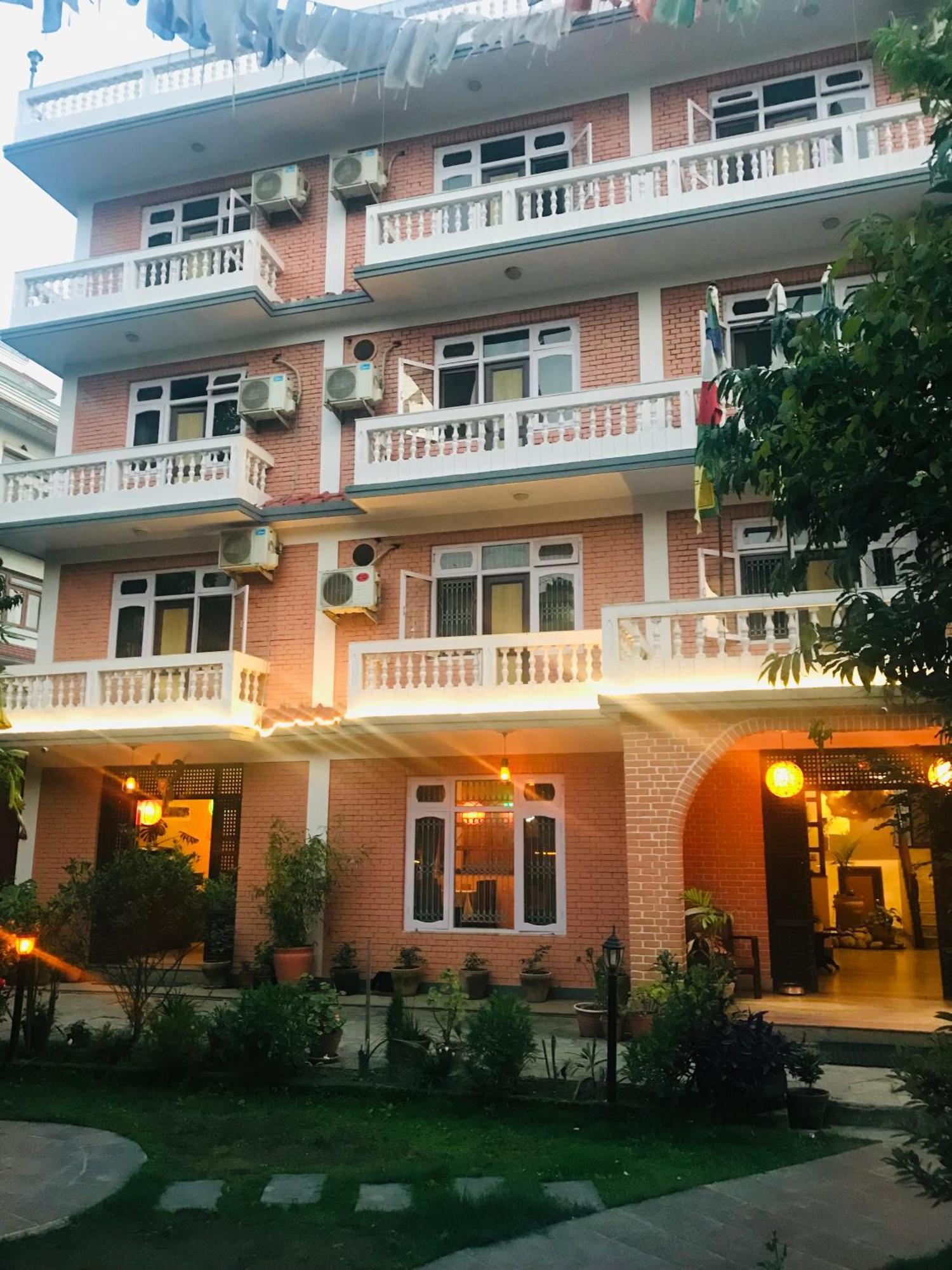 Hotel Lotus Garden Κατμαντού Εξωτερικό φωτογραφία